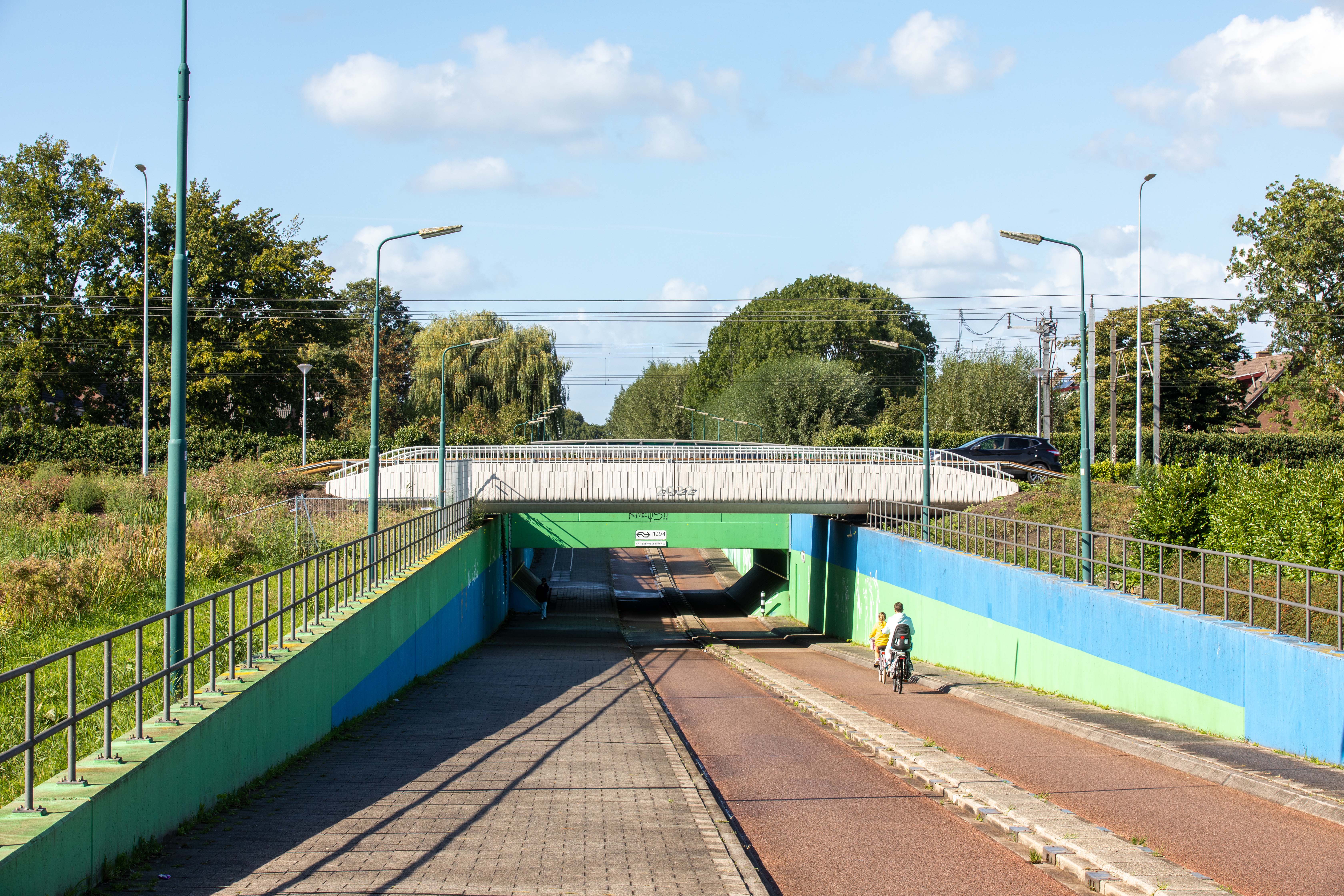 WOE.04_Viaduct_Infrastructure_Fencing_Concrete_Day_Woerden_ipvDelft_